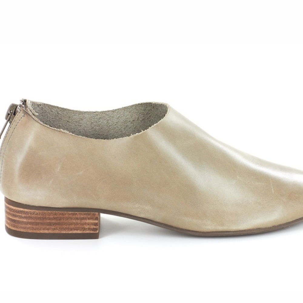 Chocolat Blu Cream Women's Loafers